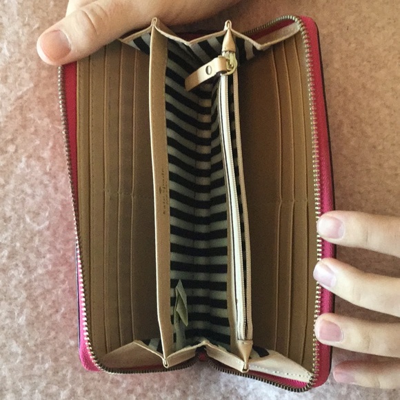 Kate Spade wallet - Picture 3 of 3